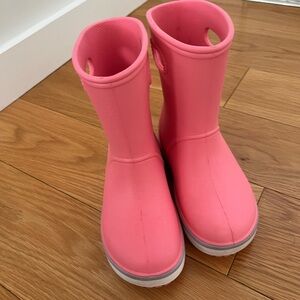 Crocs girls size 13, pink rain boots. Like new !